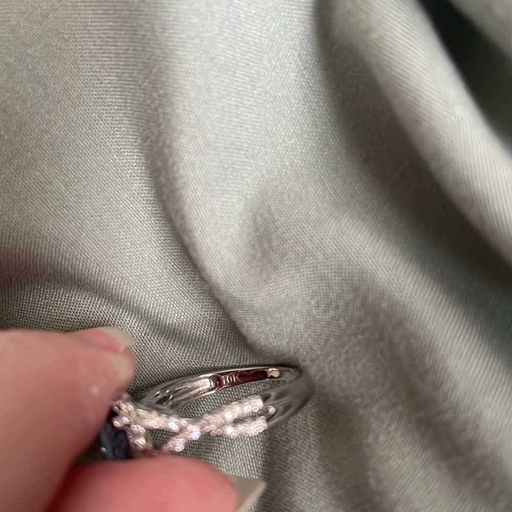Size 7 10k gold tanzanite ring set! New never worn! - Picture 5 of 5